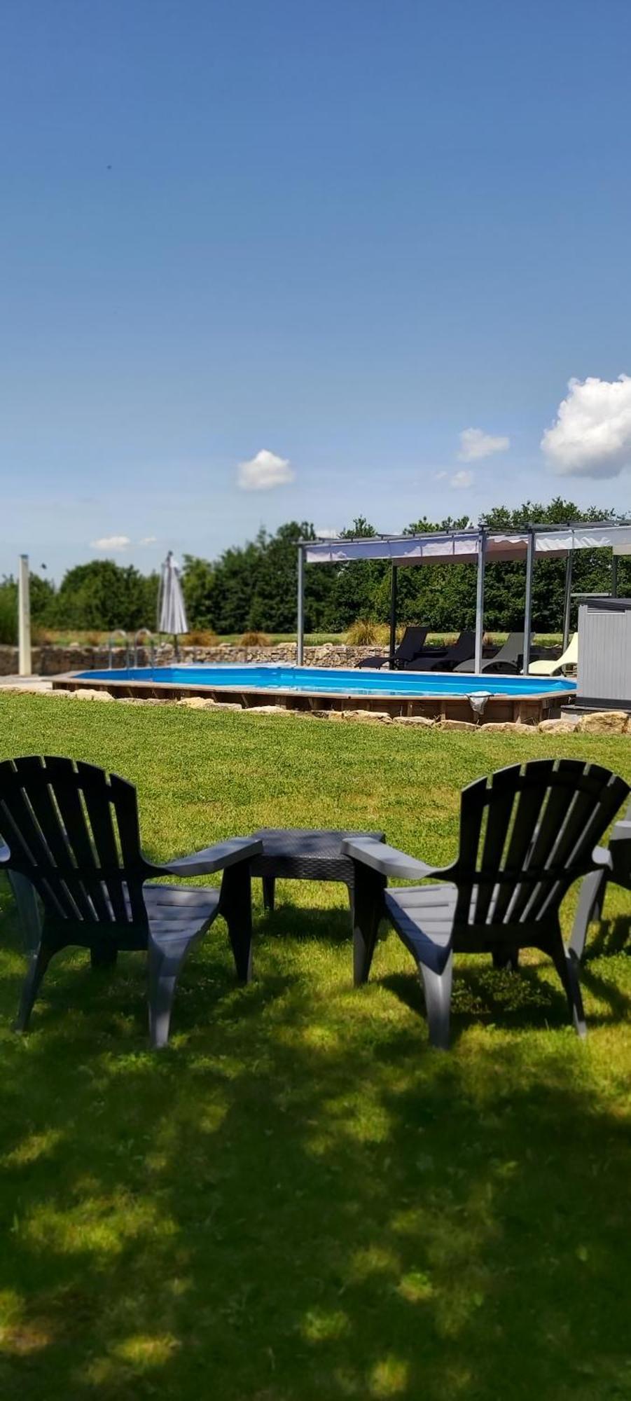 Beautiful 2 Bed Cottage With Swimming Pool Pagéas Oda fotoğraf