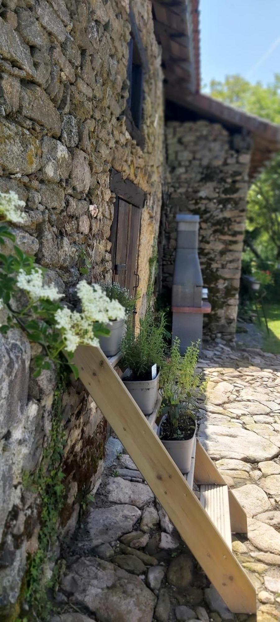 Beautiful 2 Bed Cottage With Swimming Pool Pagéas Oda fotoğraf